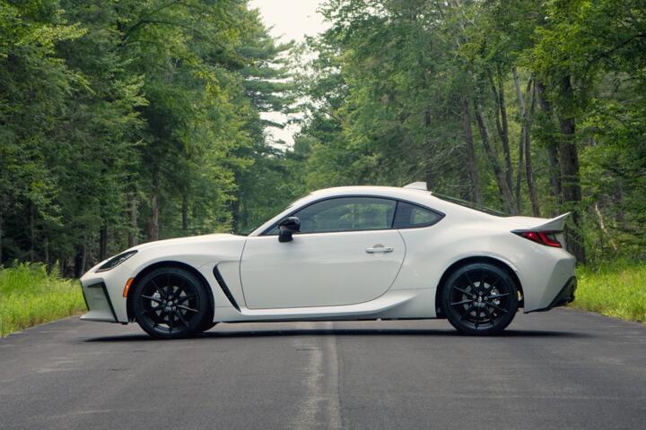 Cheap Sports Cars That Feel Expensive