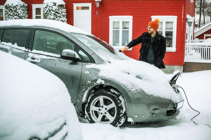How Cold Weather Affects EV Range and How to Fix It