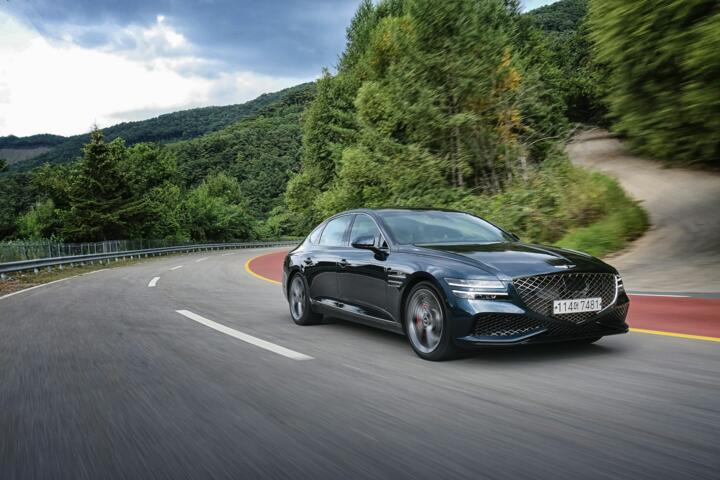 Why Sedans Still Handle Better Than Crossovers
